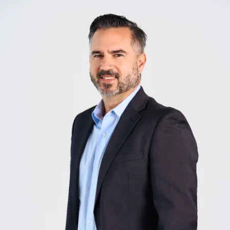 Rodolfo Tro Headshot